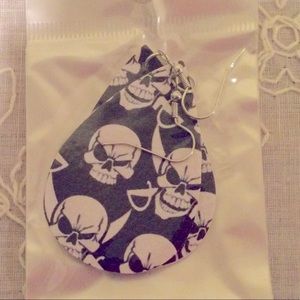 Skulls earrings